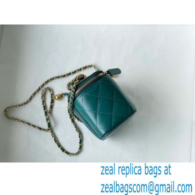 chanel Calfskin  &  Gold-Tone Metal GREEN SMALL VANITY WITH CHAIN ap2292